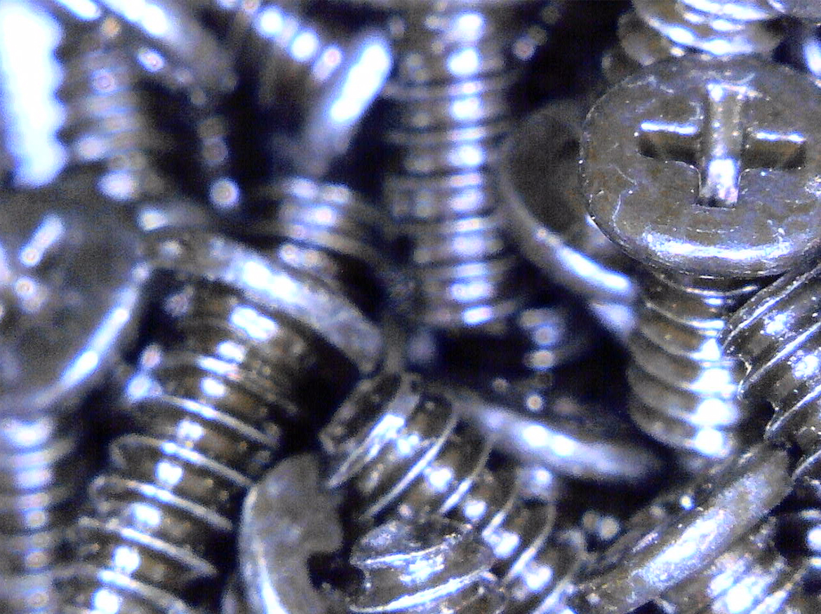 Before Focus Composition（screws）